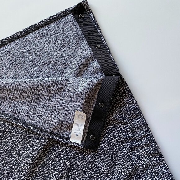 Lululemon Customizable Snap Scarf Rulu Gray - Picture 1 of 8